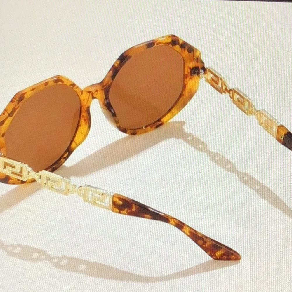 Sunglasses ๐ - Picture 7 of 8